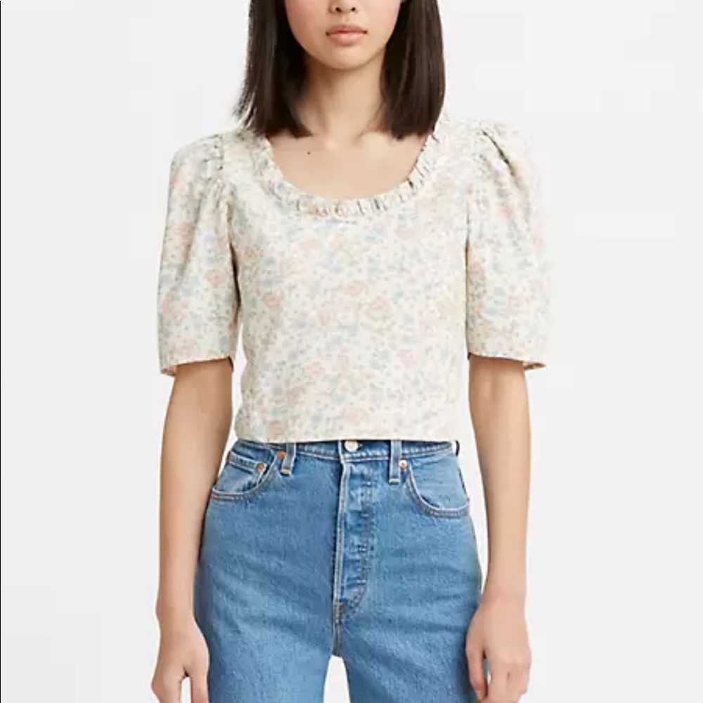 Levi’s floral puff sleeve blouse.